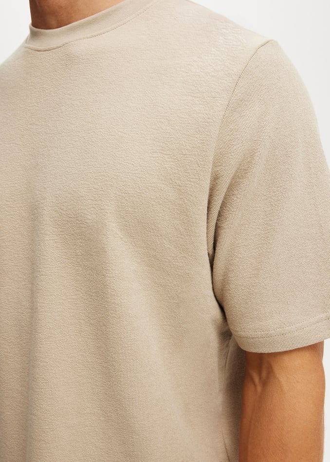 CROPPED FIT T-SHIRT
